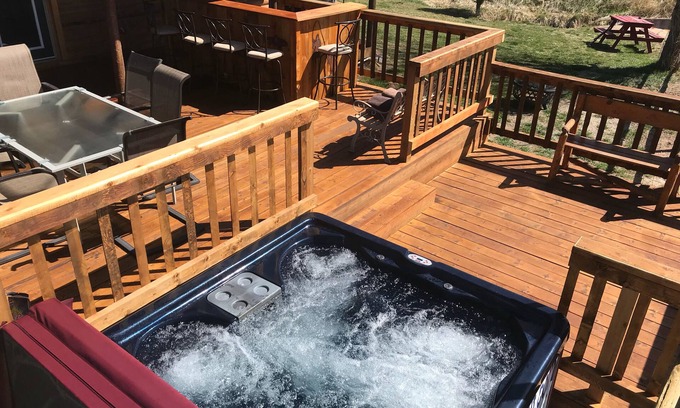 Thermopolis Cabin | Riverside Cabin W/Hot Tub Near Fly Fishing And Hot Springs