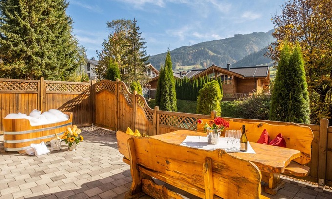 Kaprun Ski Chalet | Riverside chalet with sauna and terrace in Kaprun