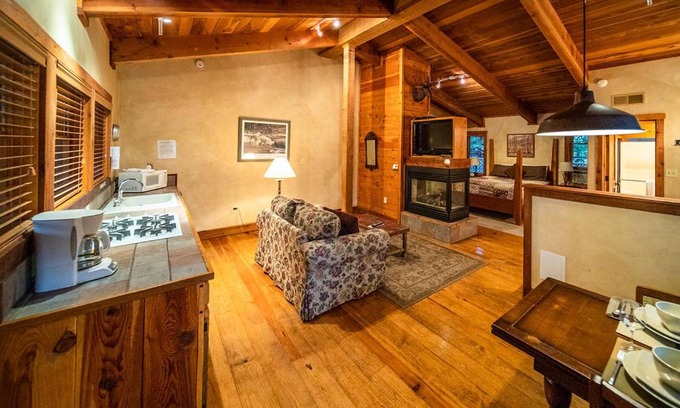 Ruidoso House | Riverside Cottage #28