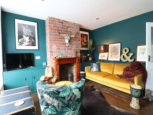 Ambergate House | Riverside Cottage