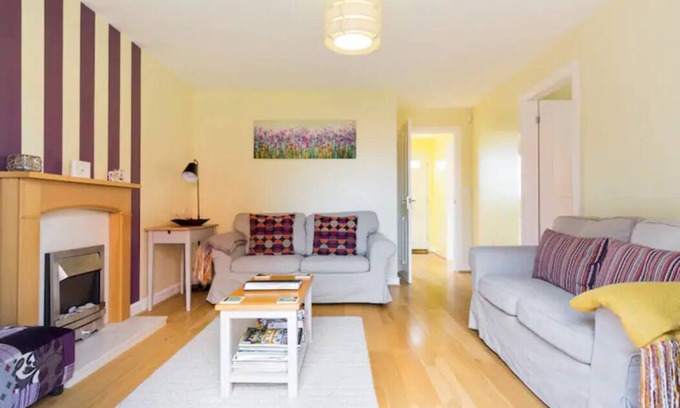 Evesham House | Riverside Cottage -