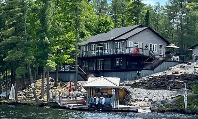 Severn Cottage | Riverside cottage w/hot tub, firepit, indoor bar, and much more