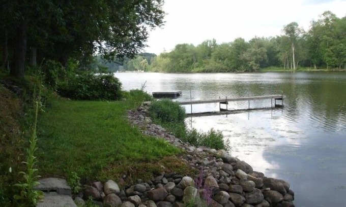 Town of Lysander House | Riverside Getaway - Spend Time with Family and Friends