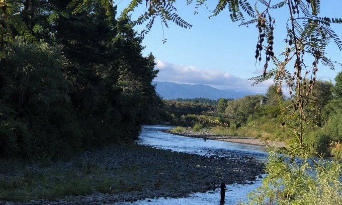 Turangi House | Riverside holiday house perfect for fishing, walking, biking, skiing & relaxing