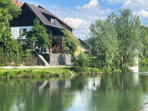 Zagradec House | Riverside House Krka