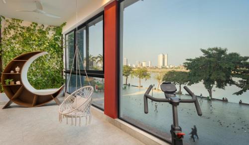 Daun Penh Apartment | Riverside Panorama