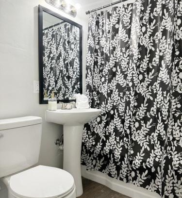 Evansville Apartment | Riverside Retreat Apartments