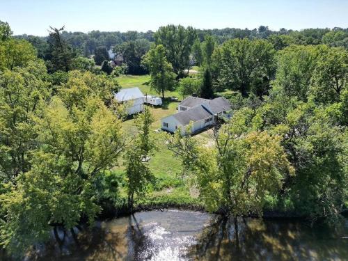 Janesville House | Riverside Retreat - Renovated Home on 15 Acres!