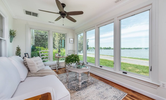 Croom House | Riverside Retreat - Views Galore. Near DC/Baltimore and Annapolis, MD