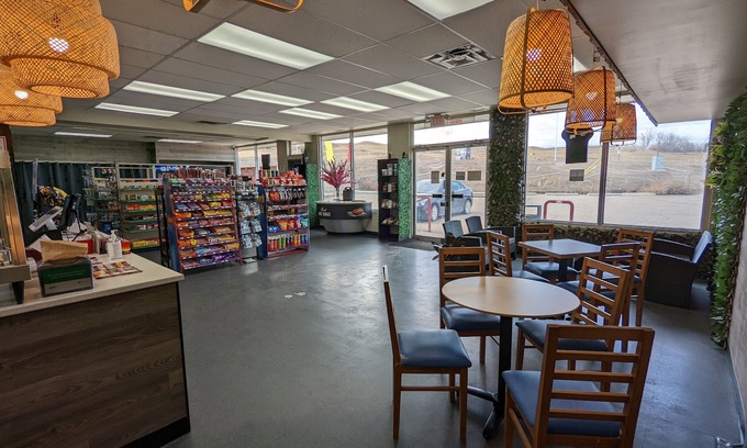 Medicine Hat Hotel | Riverside Suites