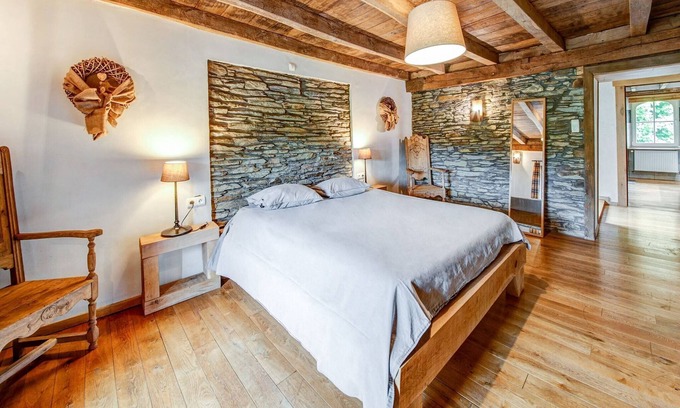 Leglise House | Riverside Villa with Charm