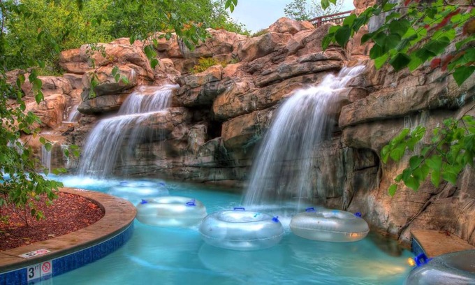 Pigeon Forge Hotel | RiverStone Condo Resort & Spa