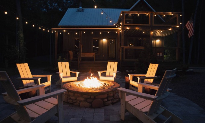 Dahlonega Cabin | Riverstone Cottage: Cozy Riverfront Retreat