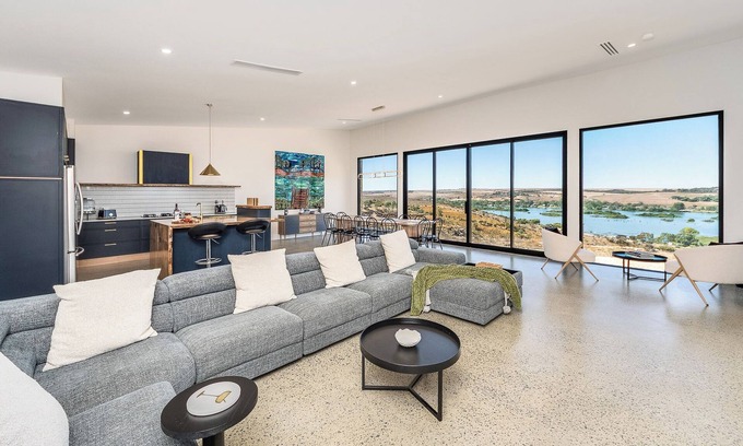 Mannum House | 'Riverstone Retreat'