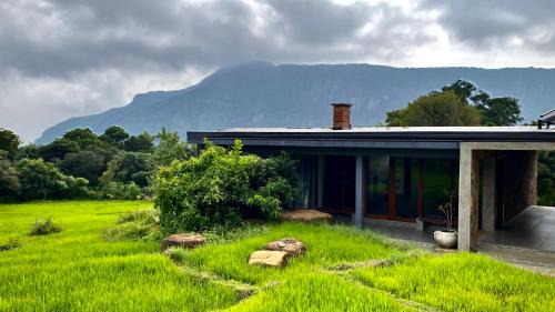 Illukkumbura House | Riverstone Villa by Kingstar Getaways