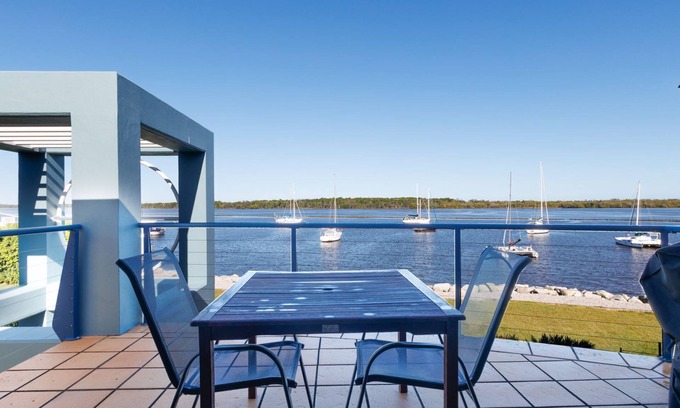 Iluka Apartment | Riverview Apartment 2.6 - Enjoy the best of riverside living