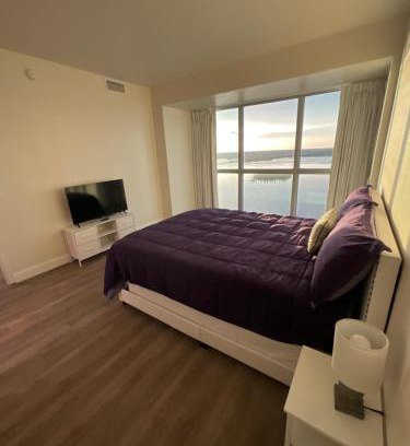 Fort Myers River District Apartment | Riverview Penthouse