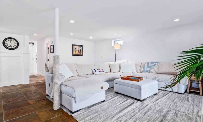Edgewater House | Riverview Retreat on Warehouse Creek - sleeps 6