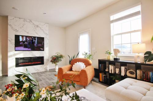 Luray House | RiverWinds - Modern Charm Near Shenandoah National Park
