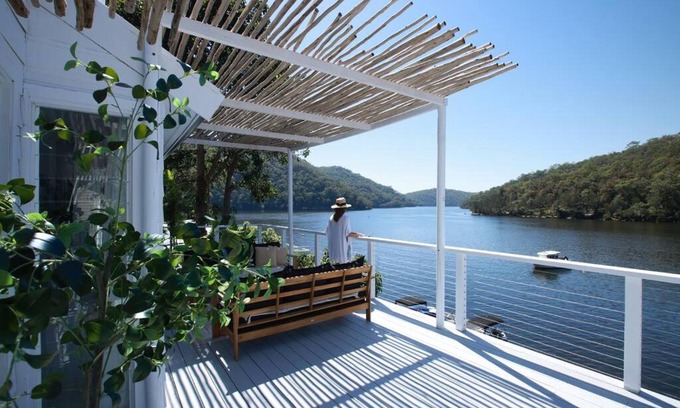 Berowra Waters House | rivescape holiday home at Berowra Waters
