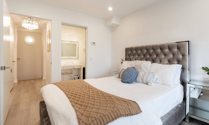CityPlace Apartment | Rivetstays - Dan Leckie