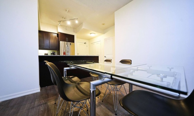 Fashion District Apartment | RivetStays - The Adelaide Suites