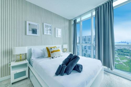 CityPlace Apartment | RivetStays - The Parade 2
