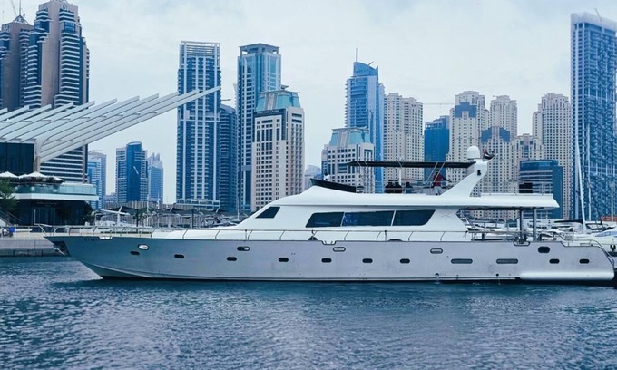 Dubai Marina Boat Rental | Riviera Leisure Yachts Dubai