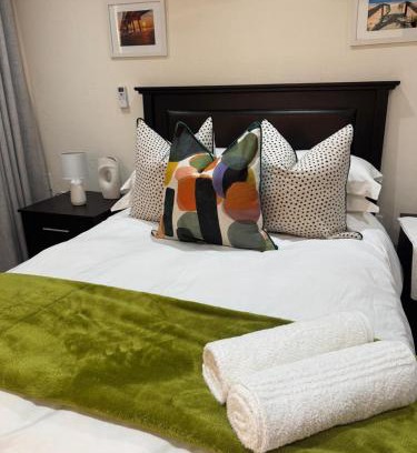 Greater Johannesburg Metropolitan Area Cabin | Rivonia Garden Suites