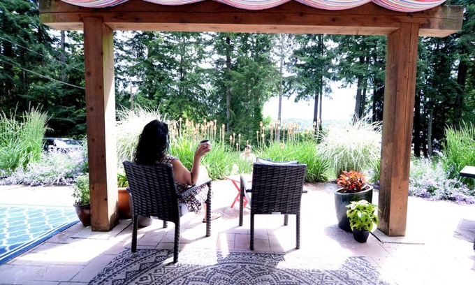 Yellow Point House | Rixlandia.Country Living at its best!