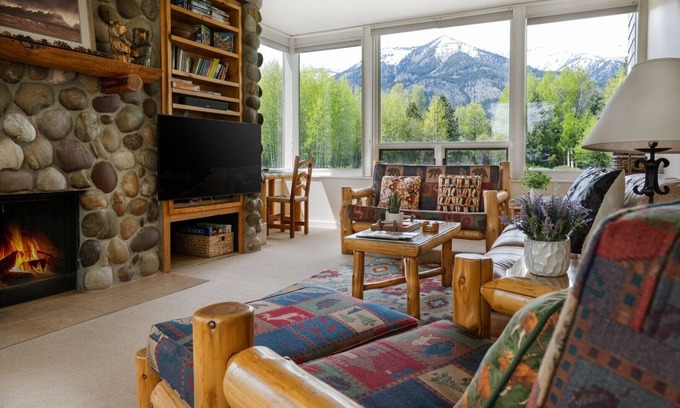 Moose Wilson Road Condo | RMR: Lupine 1911 Condo in The Aspens/Wilson,WY