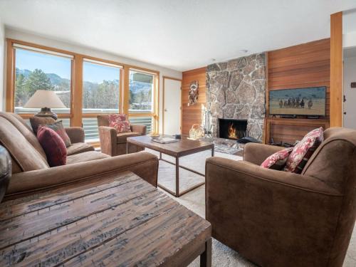 Moose Wilson Road Apartment | RMR: Wheatgrass 2212 Condo in The AspensWilsonWY