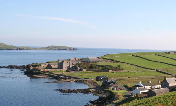 Sandwick House | Roadside Cottage