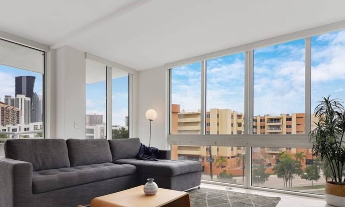 Sunny Isles Beach House | Roami at Sunny Isles | Rooftop Pool | 2 Bedroom