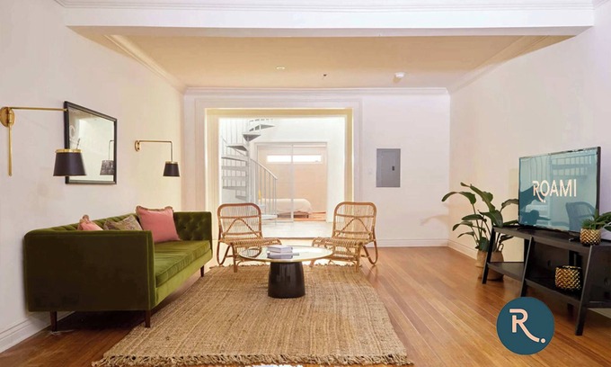 Faubourg Marigny Hotel | Roami at The Mandeville | One Bedroom #02