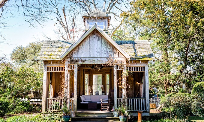 Historic Downtown Manteo Bed & Breakfast | Roanoke Island Inn