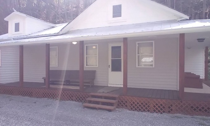 Seneca Rocks Cottage | Roaring Creek Cottage
