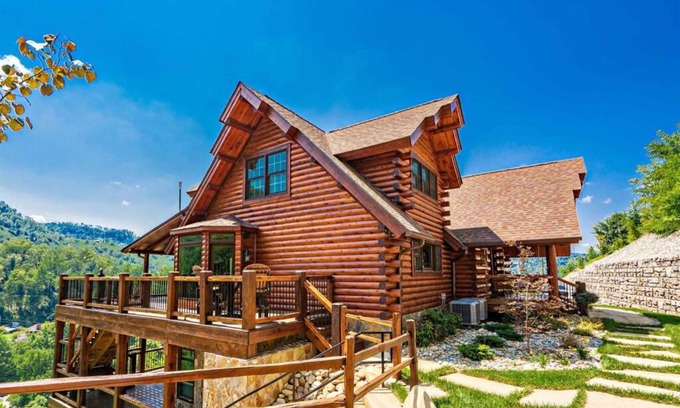 Gatlinburg House | Roaring Fork Lodge