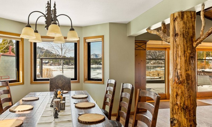 Boulder Bay Apartment | Roaring Lion Lakefront Lodge + Major Lake Views