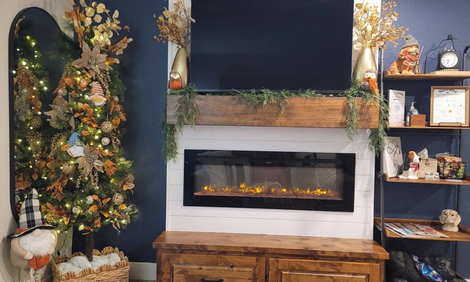 Downtown Branson Condo | Roark Creek Couple's Retreat:nWalk 2 Downtown/No Stairs/nKing Bed/Indoor Pool