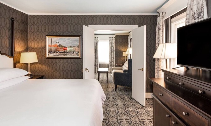 Historic District Hotel | Robert Johnson Suite at Historic Inns of Annapolis