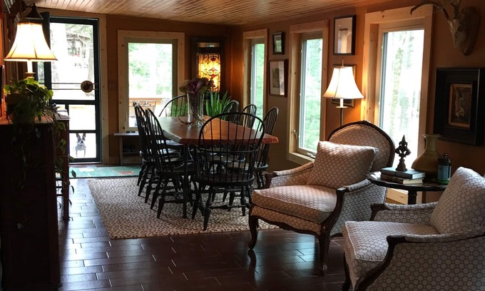 Fayetteville Cabin | Robin's Hood Cabin New River Gorge National Park