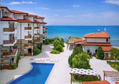 Elenite Apartment | Robinson Beach Apartments