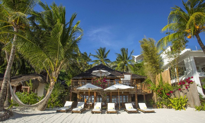 Balabag Villa | Robinson Beach House-2BR