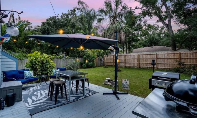 Sarasota Springs House | Robinson Drive Charmer