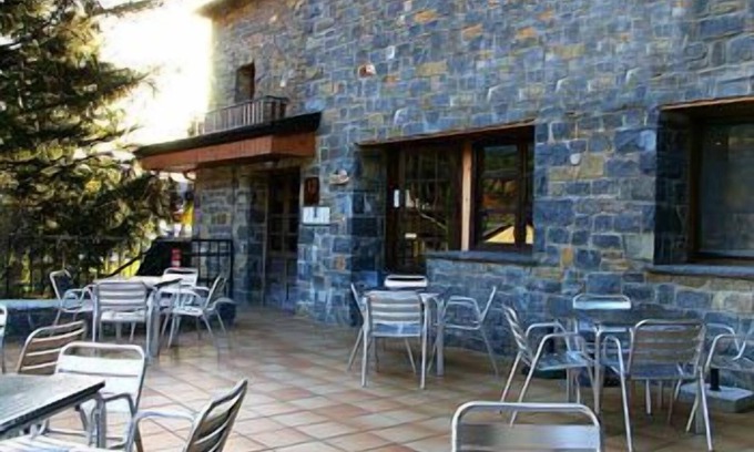 Villanua Apartment | Roca Nevada Suites