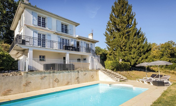 Pujols Villa | Rocaille, villa with private pool, good wifi, privacy, comfort and service