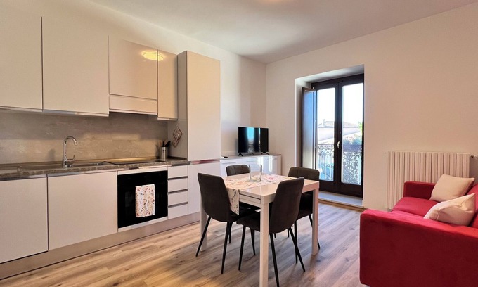 Rocca San Felice Apartment | Rocchesi Apartments - Two-room apartment with small balconies, ideal for couples and families