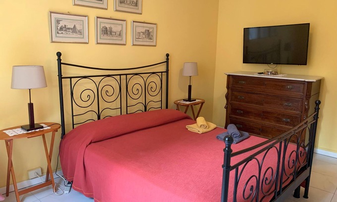 Celio Apartment | Rocco's Home at the Colosseum
