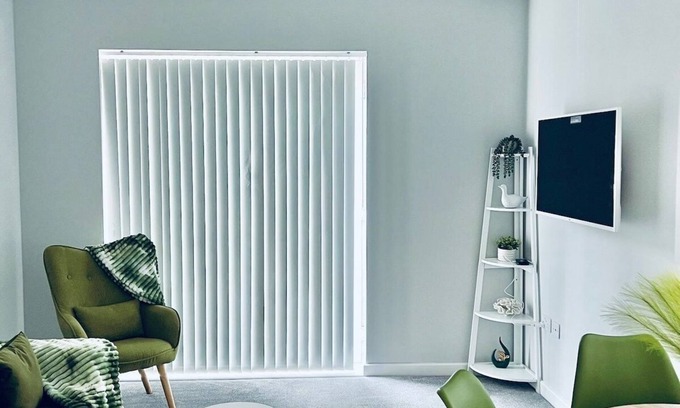 Wainscot Apartment | Rochester Castle Luxury Apartments